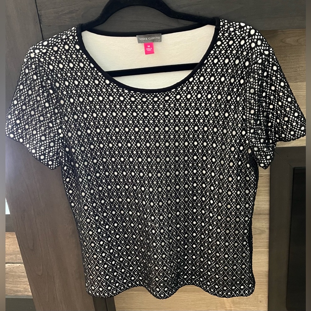 Vince Camuto Black and White Short Sleeve Top size M